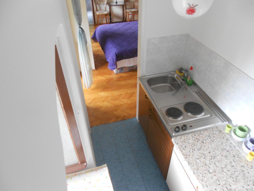 Guesthouse Kuca Na Sterne ロヴラン 部屋 写真