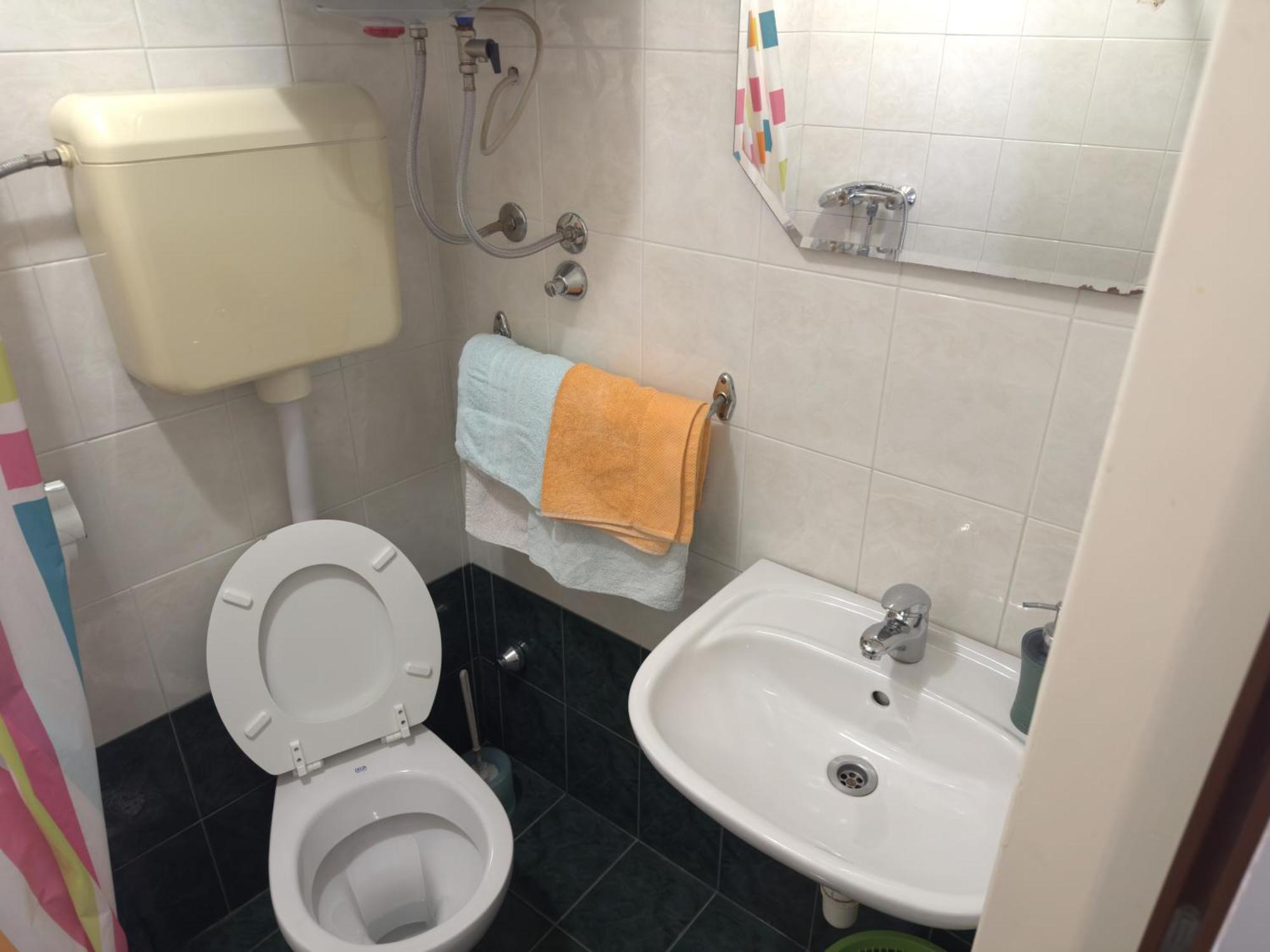 Guesthouse Kuca Na Sterne ロヴラン エクステリア 写真